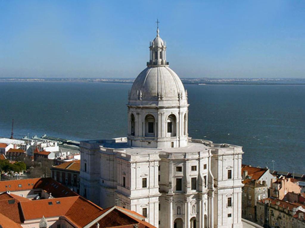 Apartamento Alfama 28 Lisbon Bagian luar foto