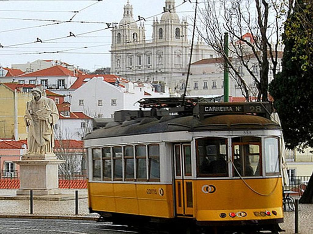 Apartamento Alfama 28 Lisbon Bagian luar foto